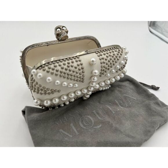 Alexander McQueen White Studded & Pearl Britannia Box Clutch Skull Clasp Purse - Picture 3 of 16